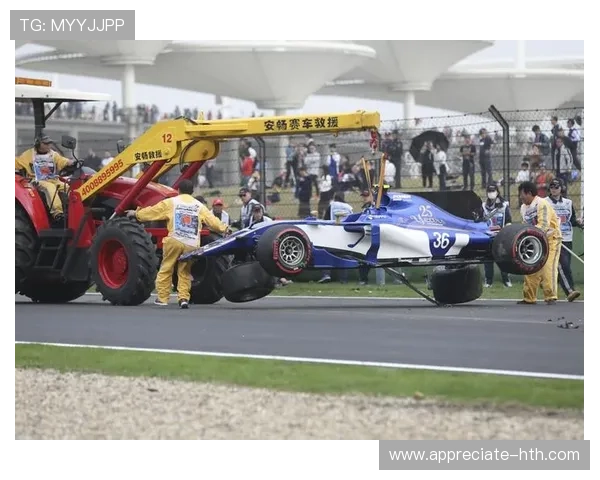 F1新赛季战火重燃车队角逐冠军悬念升级全球车坛格局再生变引关注 F1新赛季战火重燃车队角逐冠军悬念升级全球车坛格局再生变引关注