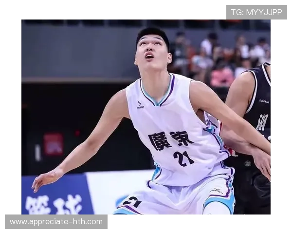 中国男篮力克澳大利亚晋级世界杯四强 刘传兴突破表现亮眼